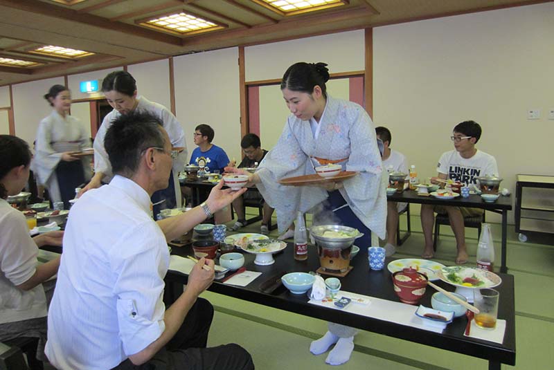 草津温泉にて「りょかんでバイト」