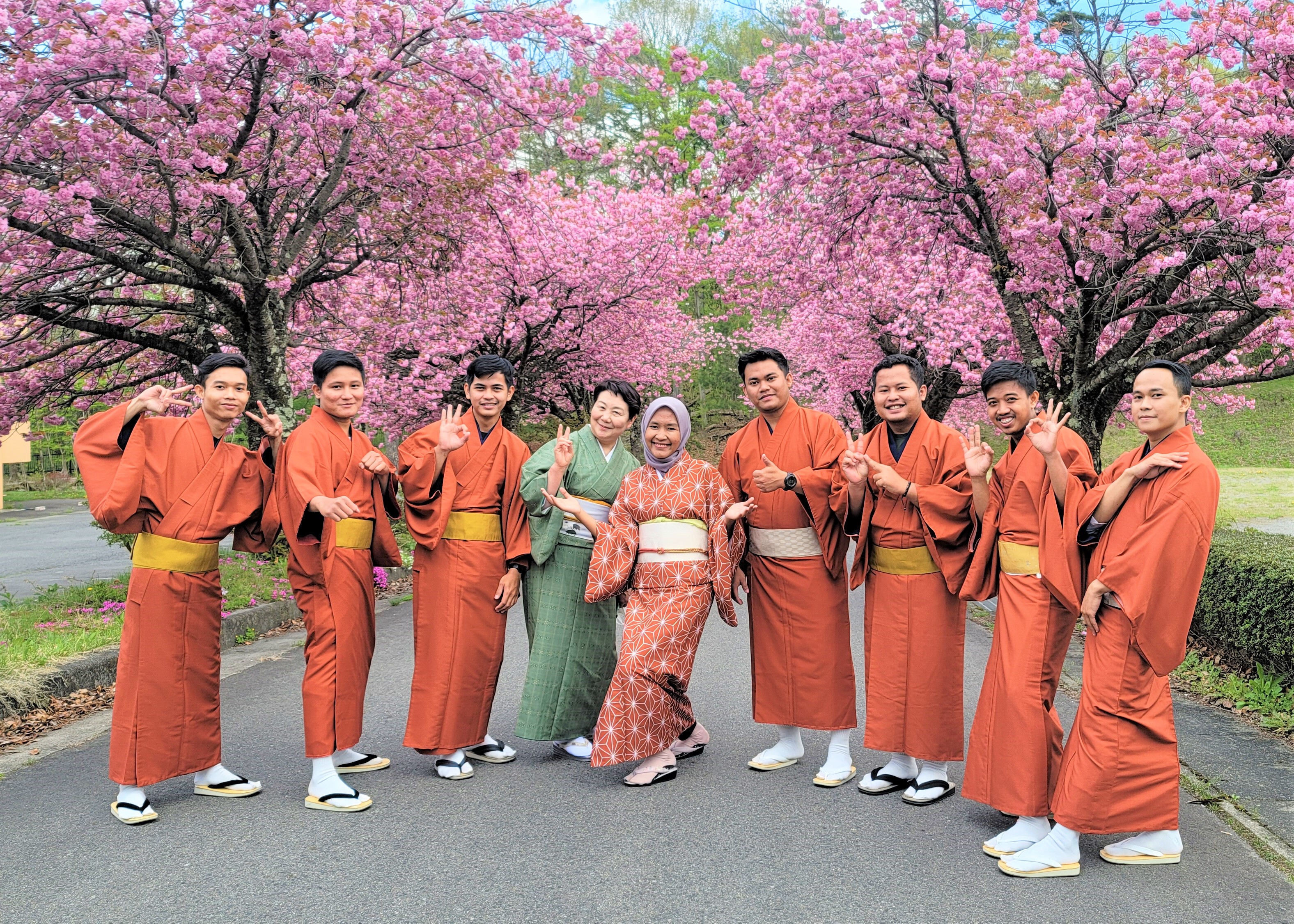 着物授業＆校内でお花見